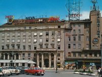 Trg Republike (današnji Trg bana Jelačića) oko 1970. godine.jpg